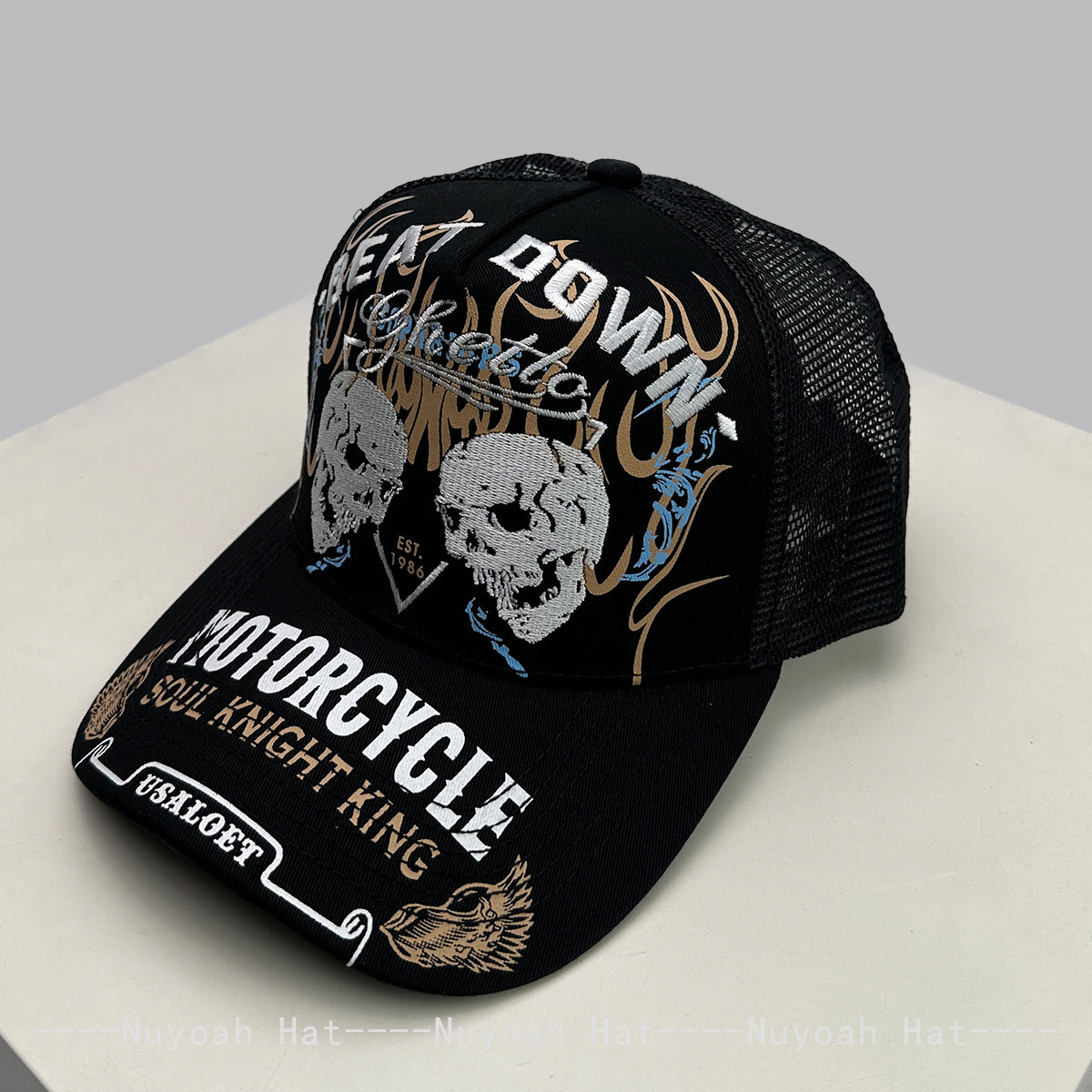 Embroidery Letter - Kafatası Alev İşlemeli Sert Üstlü Trucker